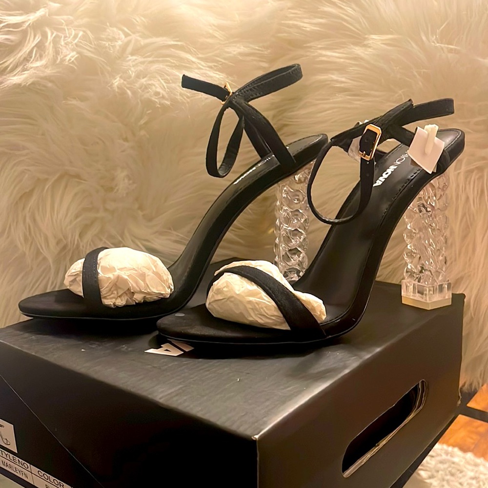 Fashion Nova Round and Around We Go Heel